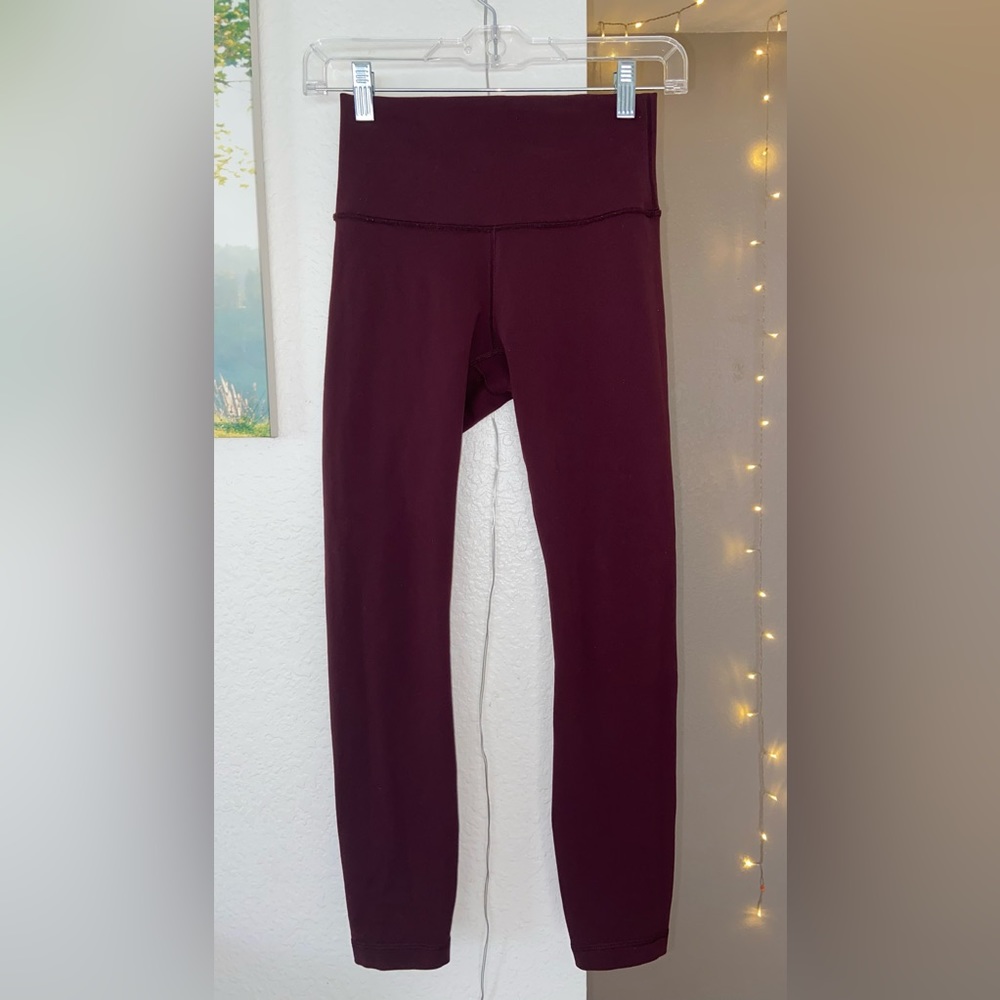 Lululemon EUC Burgundy High Rise Leggings Size 4, 7/8 Length